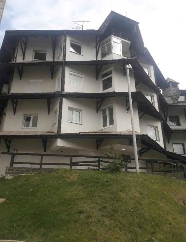 Ferienwohnung Apartman Nina Kopaonik Centar Exterior foto